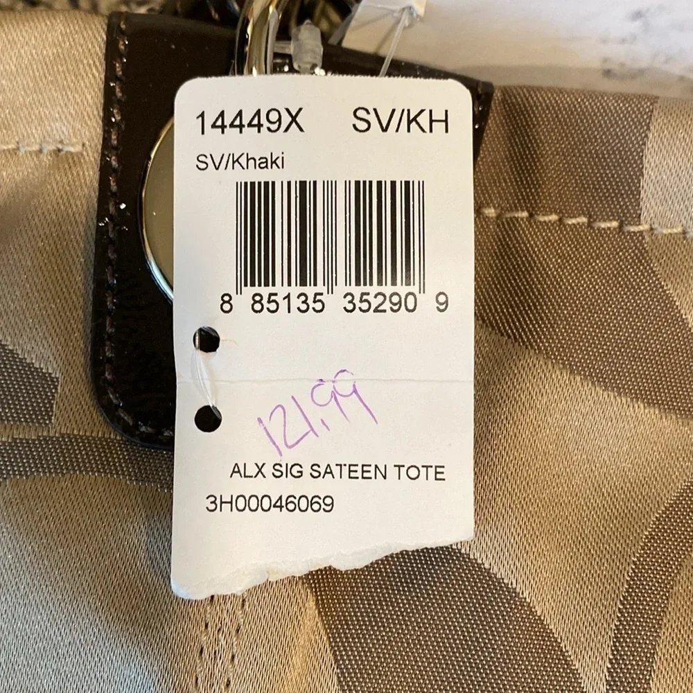 NWT Coach Sateen Tote Bag — Perfect for work or travel!